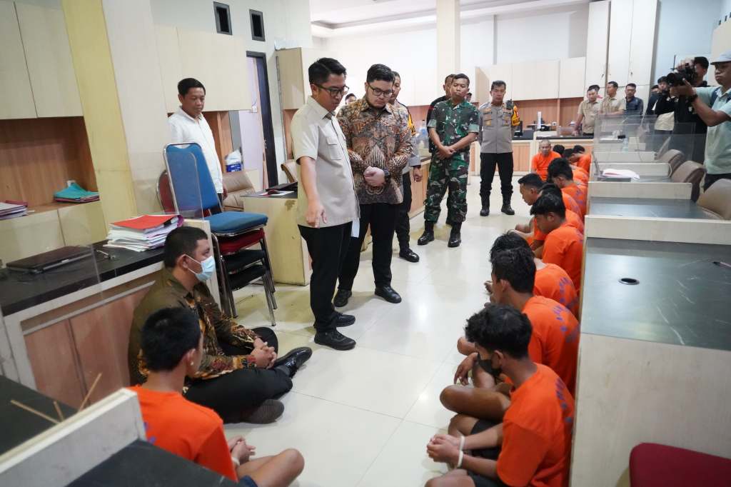 Temui Tersangka Aksi Kericuhan dan Penjarahan, Ini Pesan Mas&nbsp;Dhito