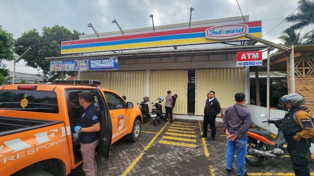 Respons Cepat Laporan 110 Polisi Berhasil Amankan Pembobol ATM di Pakisaji&nbsp;Malang