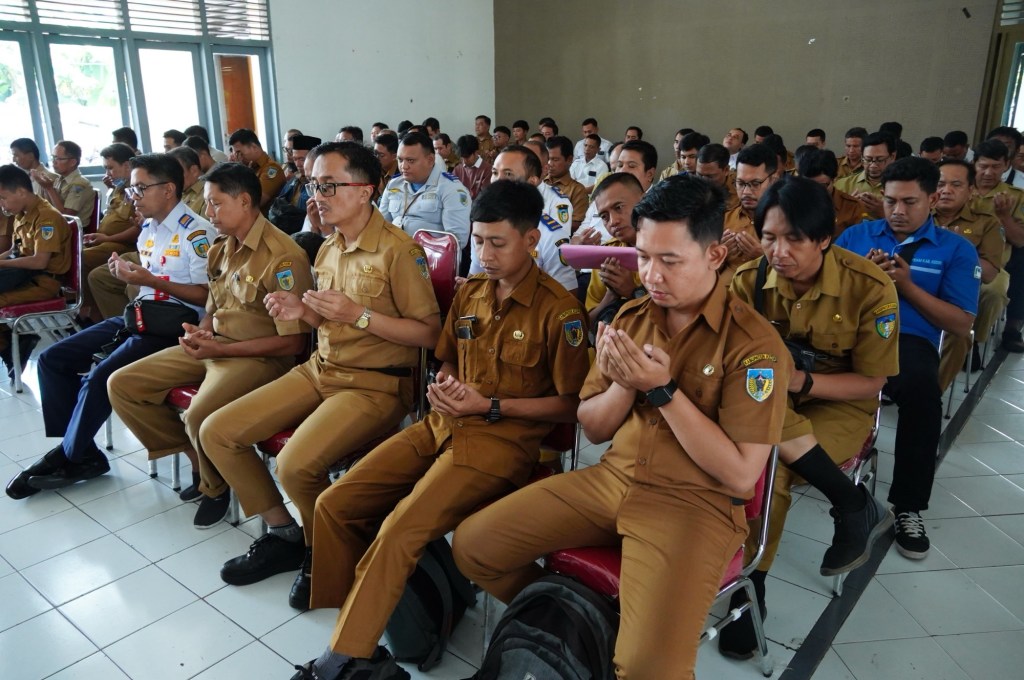 Pembinaan Mental Pegawai Pemkab Kediri Tekankan Pentingnya Syukur dan Ridho Allah&nbsp;SWT