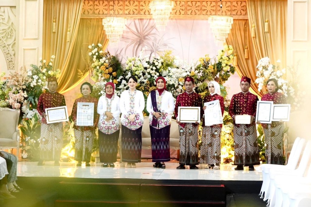 Kediri Ngunduh Mantu, Mbak Cicha: Berikan Kepastian Hukum Pasangan Pengantin di Hari&nbsp;Ibu